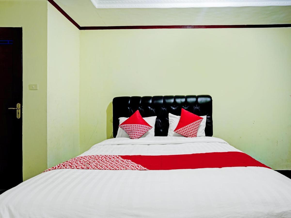 Oyo 90331 Hotel Toba Shanda Parapat Extérieur photo