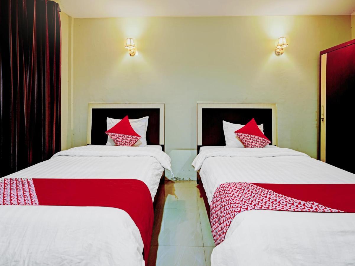 Oyo 90331 Hotel Toba Shanda Parapat Extérieur photo