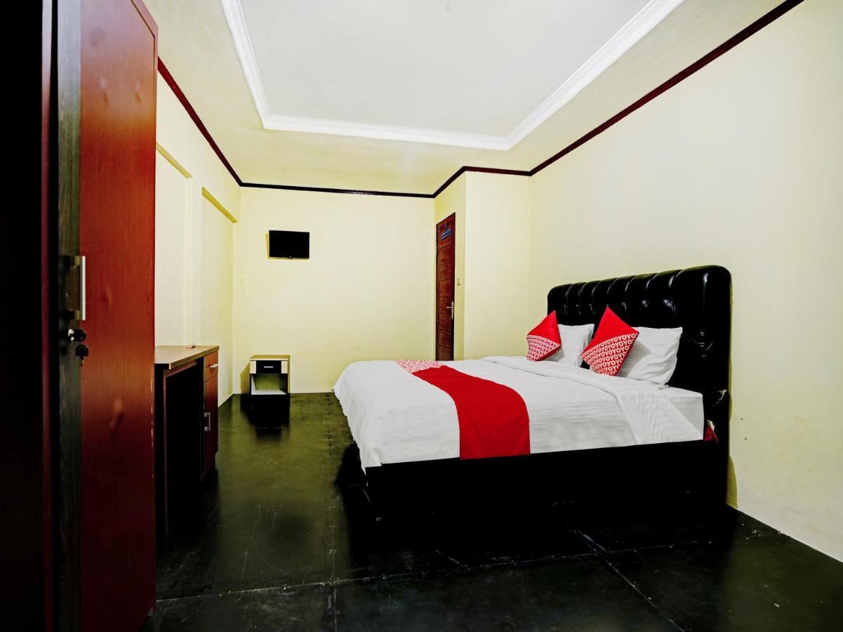 Oyo 90331 Hotel Toba Shanda Parapat Extérieur photo