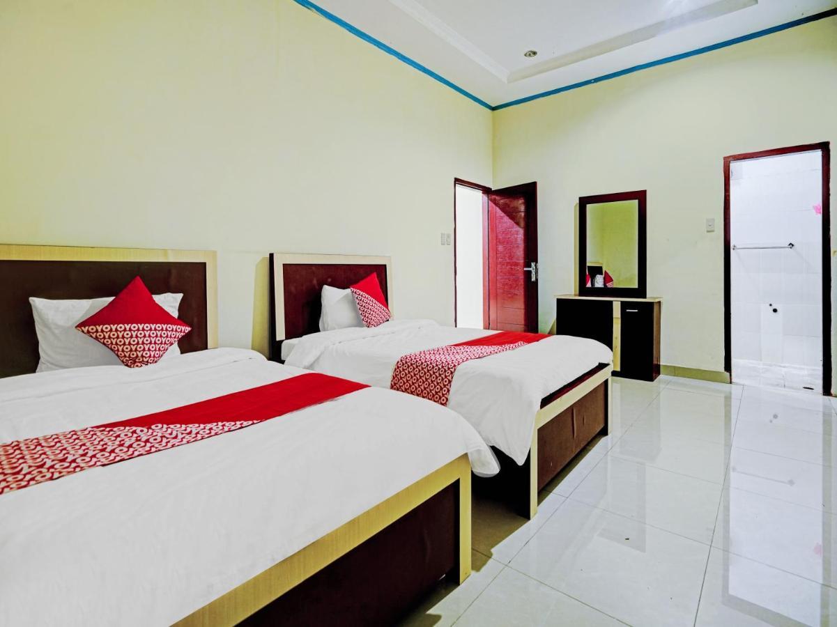 Oyo 90331 Hotel Toba Shanda Parapat Extérieur photo