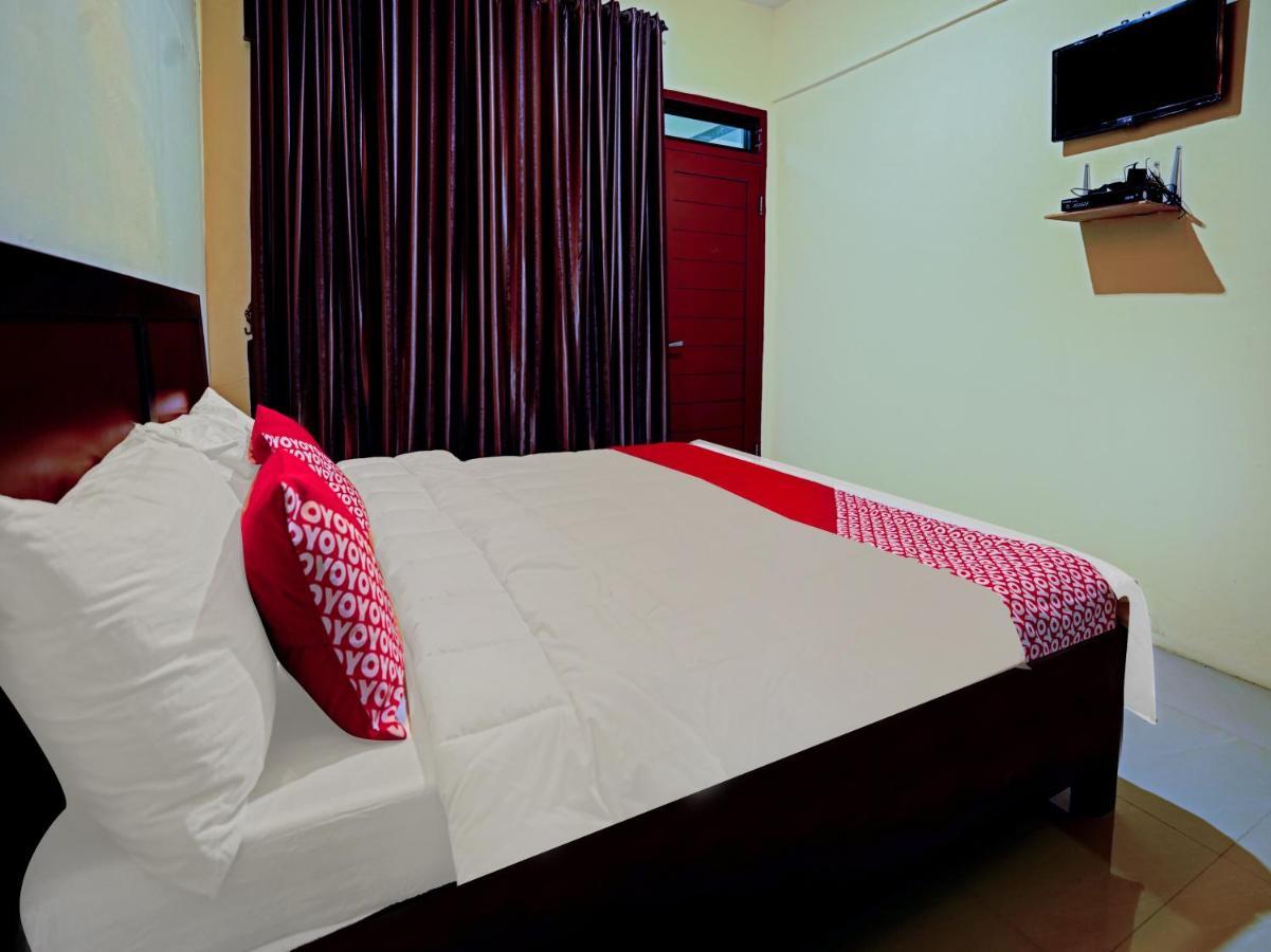 Oyo 90331 Hotel Toba Shanda Parapat Extérieur photo