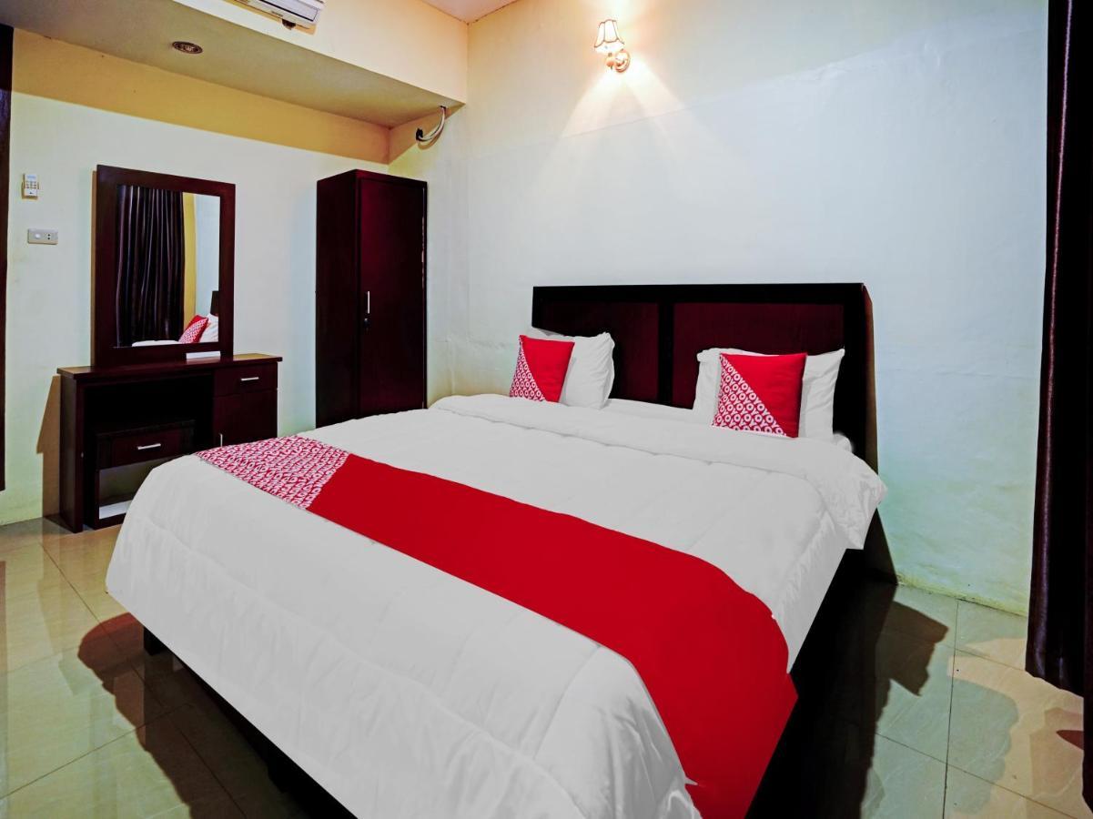 Oyo 90331 Hotel Toba Shanda Parapat Extérieur photo
