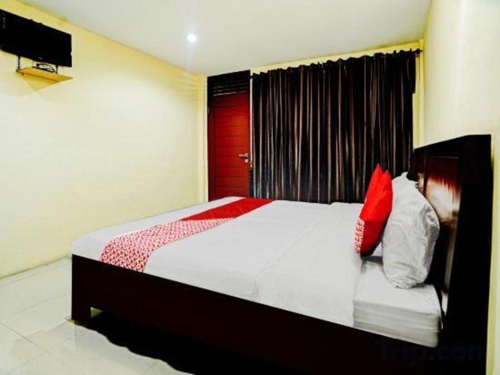 Oyo 90331 Hotel Toba Shanda Parapat Extérieur photo